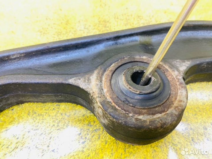 Рычаг передний правый Toyota Land Cruiser HDJ81 145452