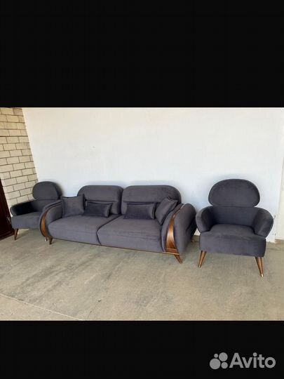 Диван с креслами 