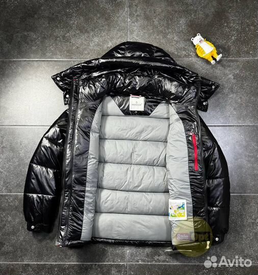 Пуховик moncler зимний