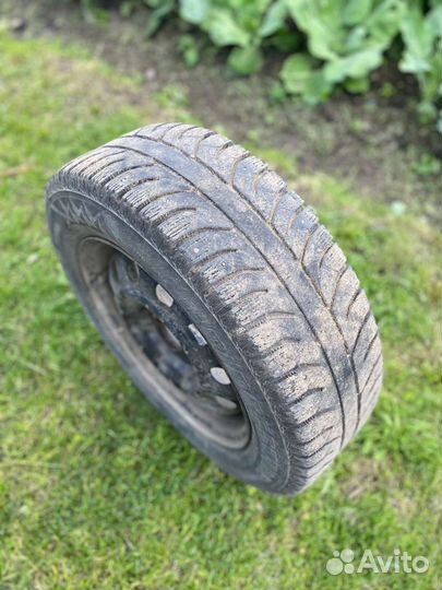 Bridgestone Ice Cruiser 7000 19.5/65 R15