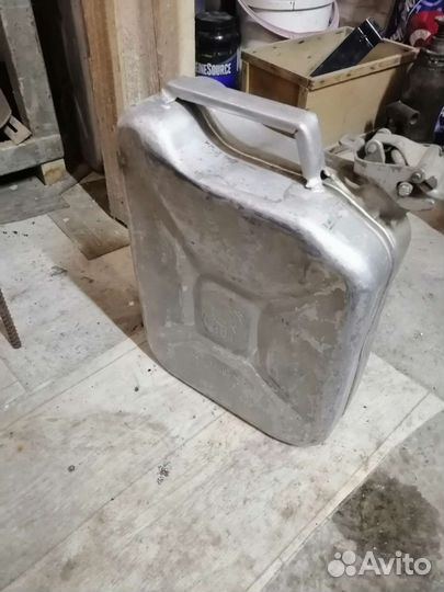 Канистры металлические