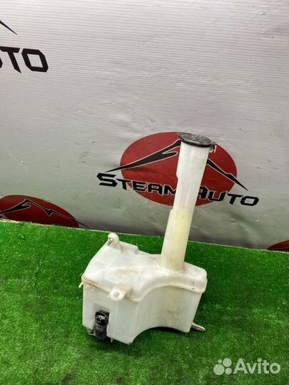 Бачок стеклоомывателя Toyota Crown JZS151