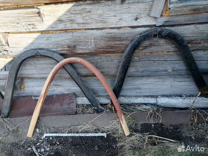 Конные сани, телега, грабли, сбруи, хомут