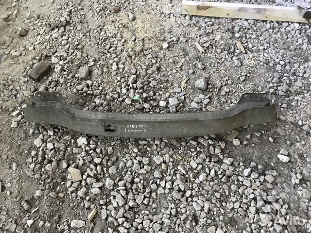 Задний усилитель бампера ауди А8-D3-3.7л-2003