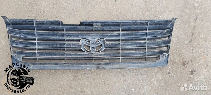 Решётка радиатора Toyota Land Cruiser 100 оригинал
