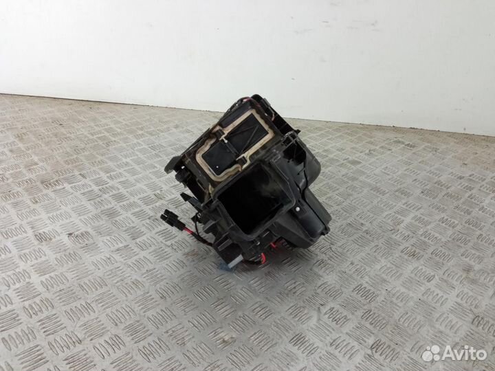 Моторчик печки BMW 5 F07/F10/F11 2012