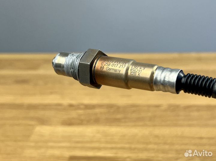 Кислородный датчик лямбда зонд Bosch 0258017217