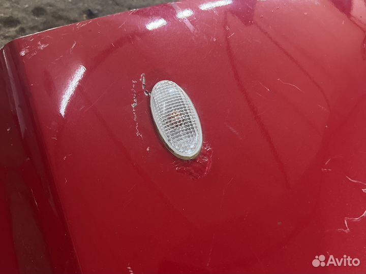 Переднее крыло правое и левое мазда 3 BK хэтч