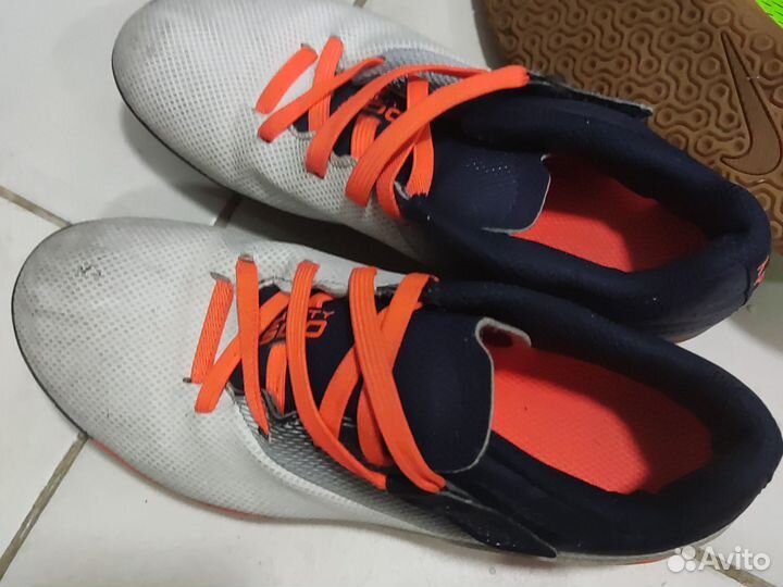 Футзалки, бутсы, шиповки