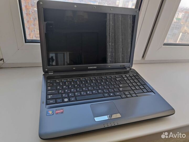 Ноутбук Samsung R525-JV05, 2 видеокарты 1гб дискр
