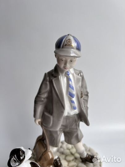 Royal Worcester. Фарфоровая статуэтка