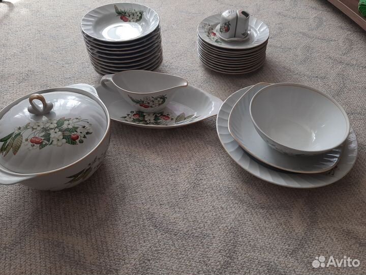 Набор столовой посуды