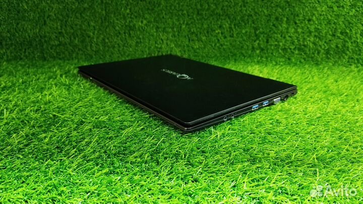 Ноутбук 2019 aQuarius с SSD 240Gb + 8 озу