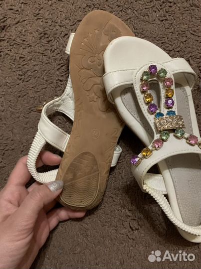 Сандалии для девочки