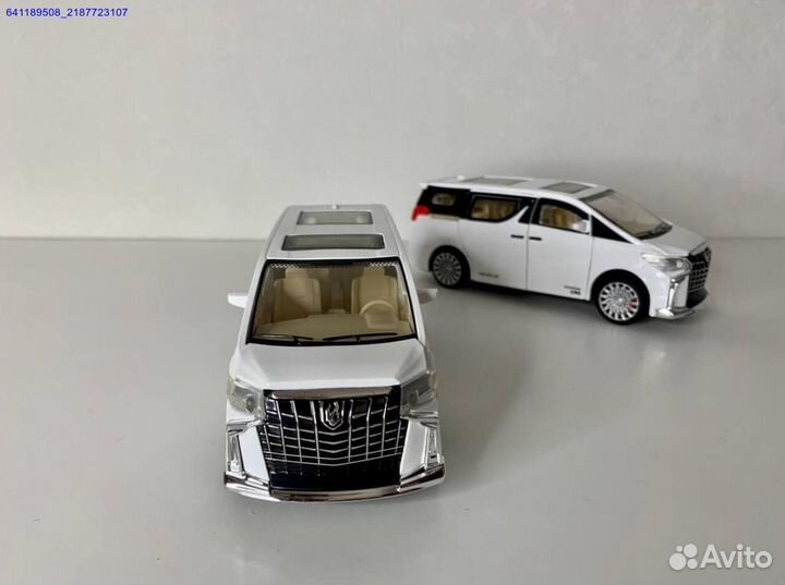 Инерционная машинка Toyota Alphard металлическая