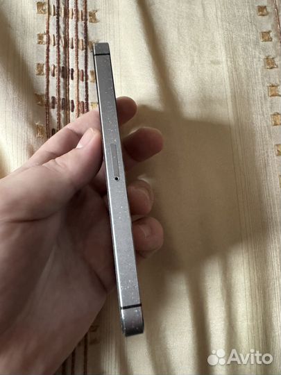 iPhone 5S, 64 ГБ