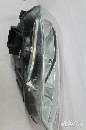 Фара правая Ford Focus/Focus RS/Focus ST