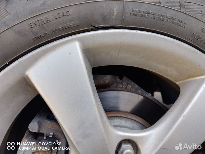 Goodyear Ultragrip Ice Arctic 215/60 R16