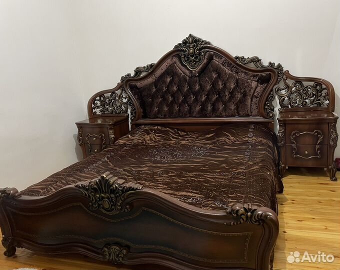 Спальный гарнитур