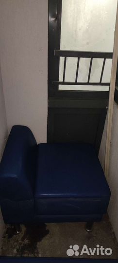 Диван кожаный на балкон