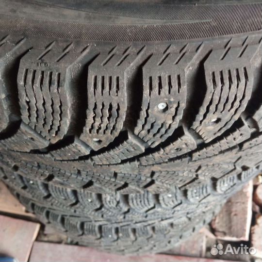 Hankook AH11 215/60 R16