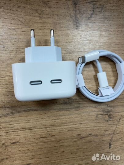 Зарядка на iPhone быстрая