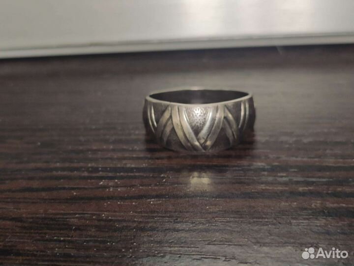 Серебряное кольцо