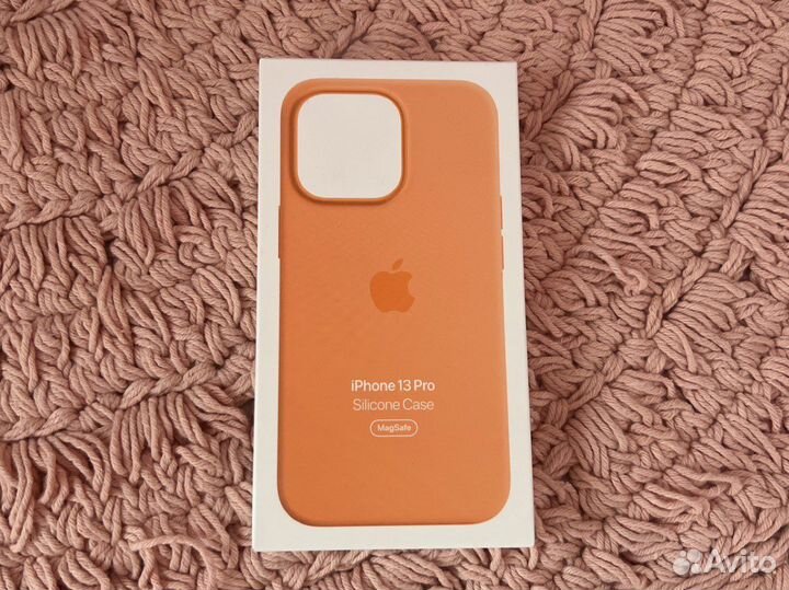Чехол на iPhone 13 pro новый