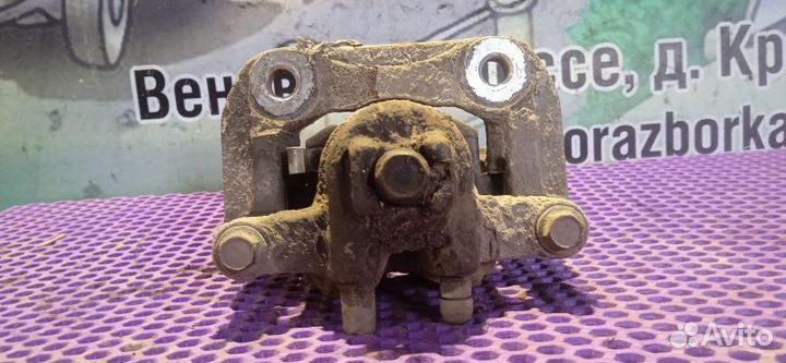 Суппорт тормозной задний правый Honda Crosstour