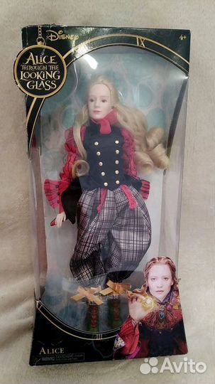 Кукла Алиса в Зазеркалье, Алиса в Стране чудес