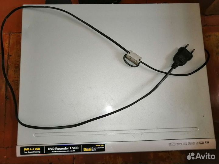 Видеомагнитофон