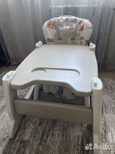 Столик для кормления babyton