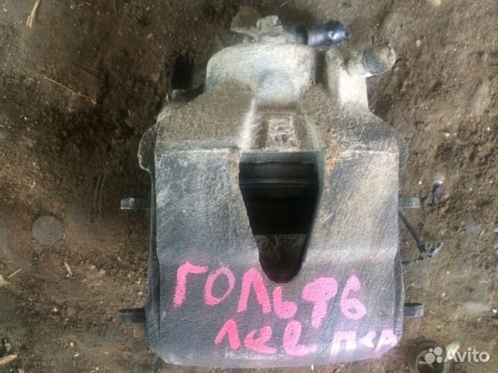 Суппорт перед левый\правый Volkswagen Golf 6 гольф