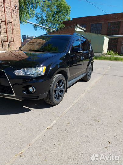 Mitsubishi Outlander, 2011