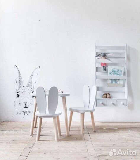 Детский стол и стул из массива дерева