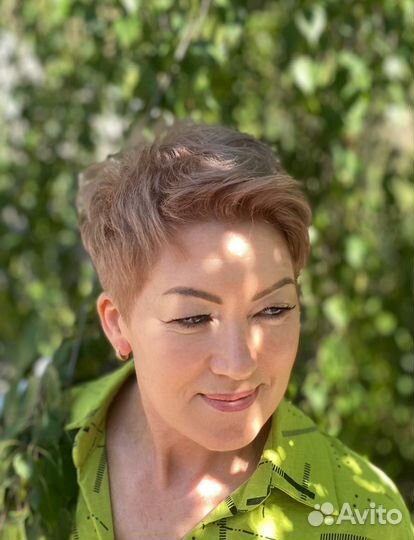 Стрижки, окрашивание волос, перманент бровей,губ