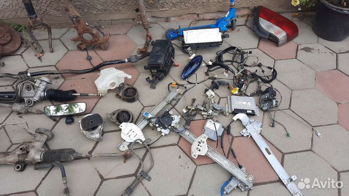 Продам запчасти на хундай соната