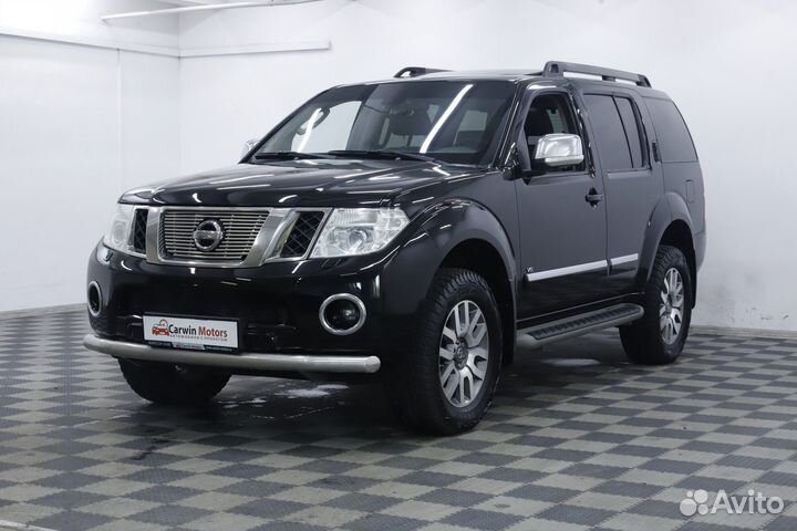 Nissan Pathfinder, 2011
