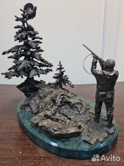 Бронзовая скульптура