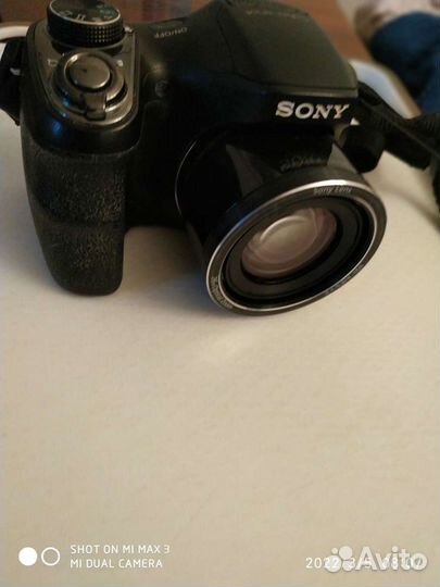 Sony Cyber -shot DSC-H200
