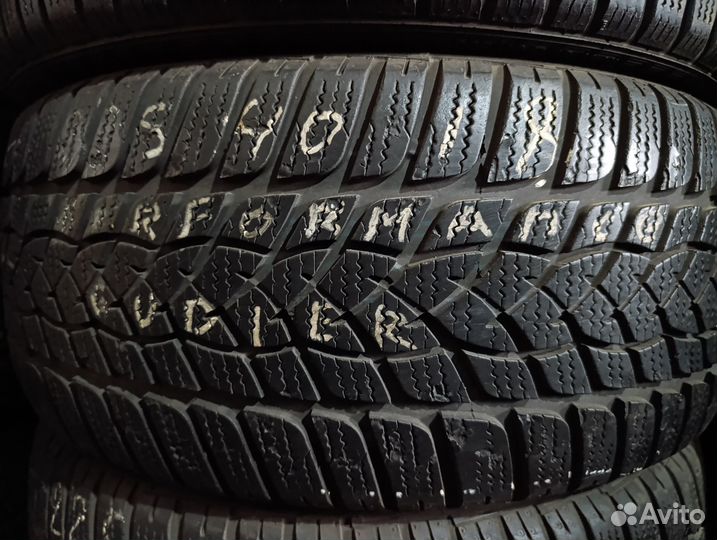 Goodyear UltraGrip Performance 225/40 R18 Y