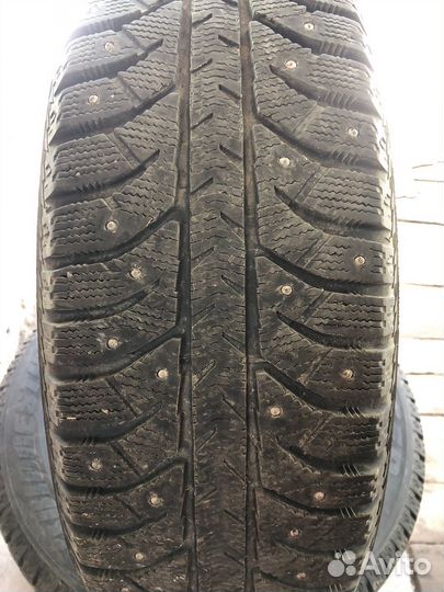 Bridgestone Ice Cruiser 7000 225/65 R17 40F