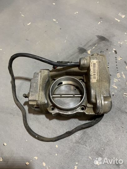Дроссельная заслонка Mercedes W124 M119