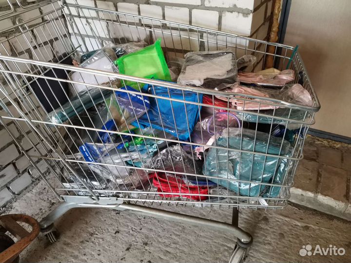 Подарочные косметички от парфюмерных брендов