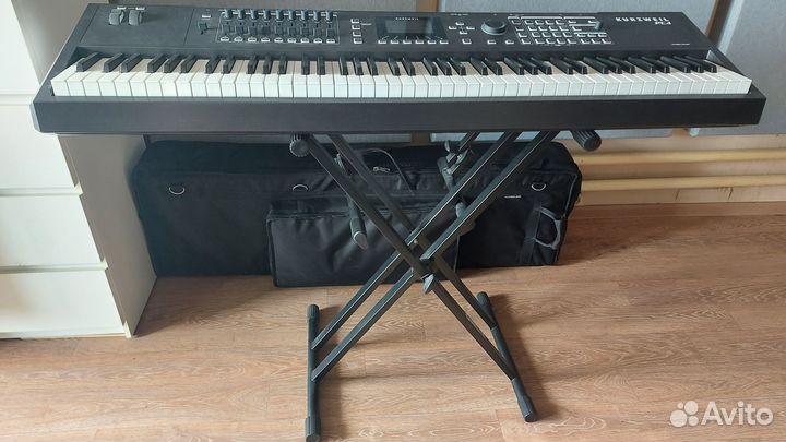 Синтезатор Kurzweil PC4 (88 клавиш) с чехлом