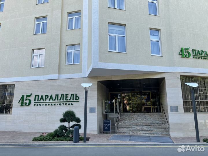 Уборщица гостевых зон отеля