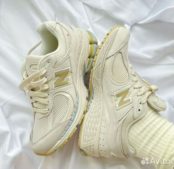 New Balance 2002R White Cream