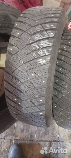 Goodyear Ultra Grip Ice Arctic 2 SUV 215/65 R17 99T