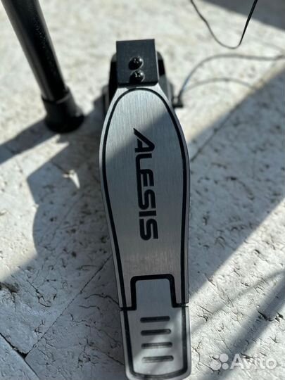 Электроная барабанная уст-ка alesis nitro mesh KIT