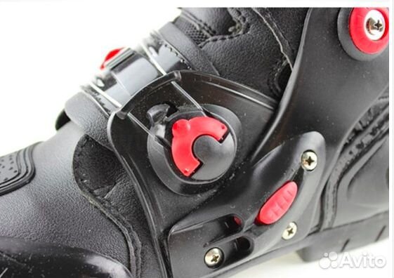 Мотоциклетные ботинки